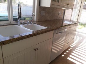 131 Nixon Cir in Oceanside, CA - Building Photo - Building Photo