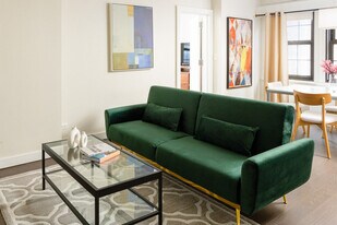 437 E 49th St in New York, NY - Building Photo