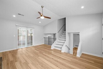 6300 Creekford Dr in Lithonia, GA - Building Photo - Building Photo