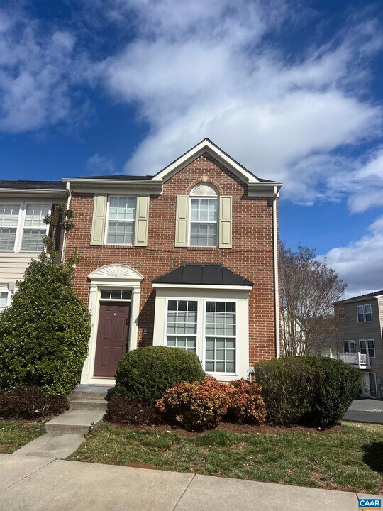 1512 Montessori Terrace in Charlottesville, VA - Building Photo