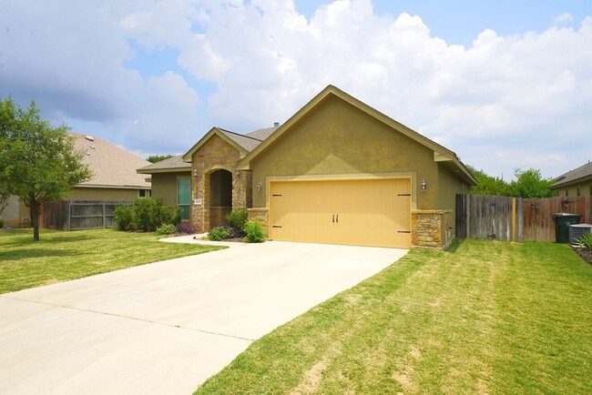 15420 Dell Ln in Selma, TX - Building Photo - Building Photo