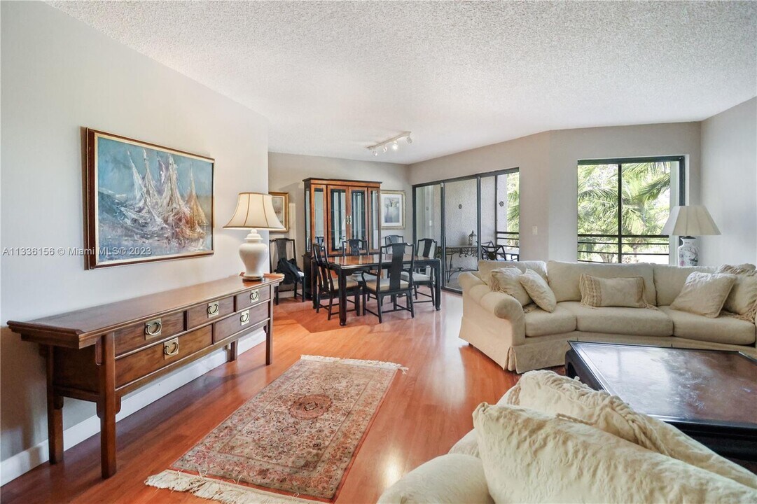 5700 Camino Del Sol-Unit -303 in Boca Raton, FL - Building Photo