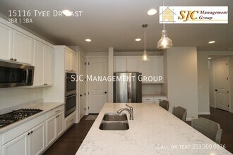 15116 Tyee Dr E in Bonney Lake, WA - Building Photo - Building Photo