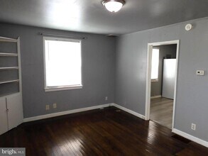 8220 Cornwall Rd in Dundalk, MD - Building Photo - Building Photo