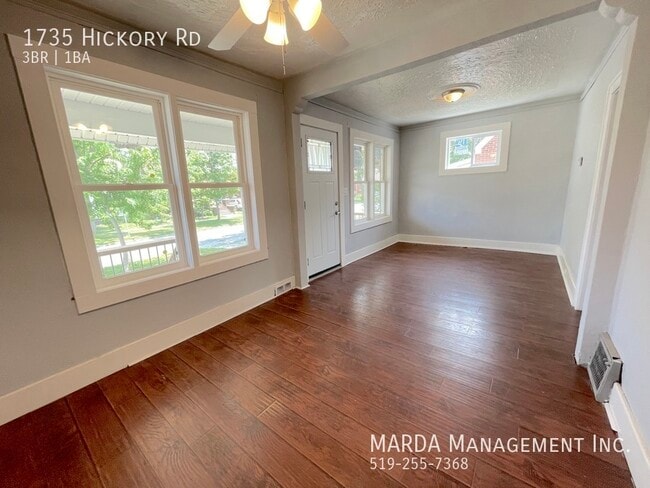 1735 Hickory Rd in Windsor, ON - Building Photo - Building Photo