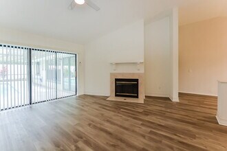 748 Tomlinson Terrace in Lake Mary, FL - Building Photo - Building Photo