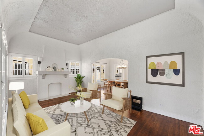 property at 426 N Vista St