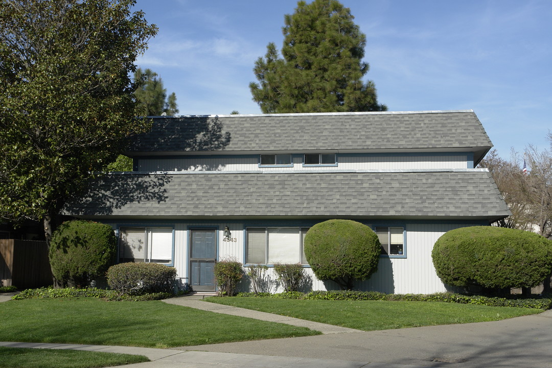 4343 Fairlands Dr in Pleasanton, CA - Building Photo