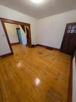 928 E Grand Ave in Eau Claire, WI - Building Photo