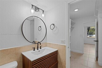 1800 Sans Souci Blvd in North Miami, FL - Building Photo - Building Photo