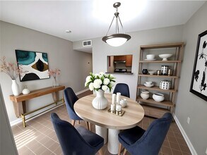 8100 Creekbend Dr in Houston, TX - Building Photo - Building Photo