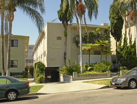 1321 N Poinsettia Pl Apartments