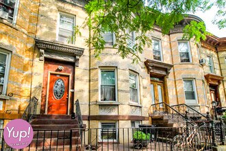 144 Moffat St in Brooklyn, NY - Foto de edificio - Building Photo