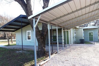 352 W Vaughan St in Bertram, TX - Building Photo - Building Photo