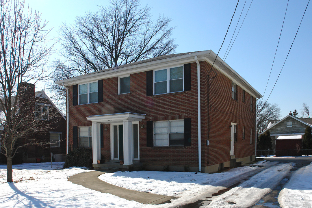 100 Iola Rd in Louisville, KY - Building Photo