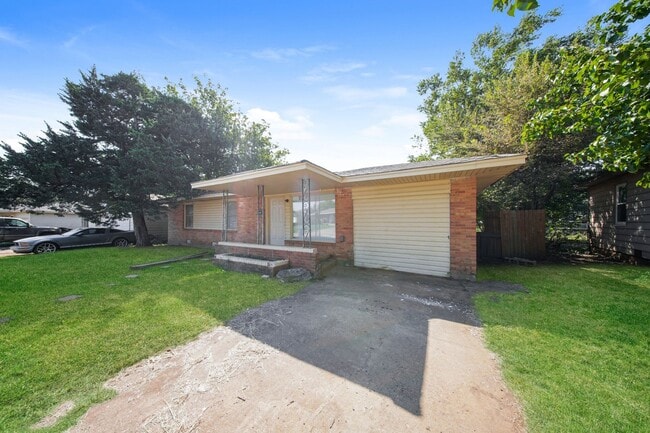 2610 NW Lindy Ave in Lawton, OK - Building Photo - Building Photo