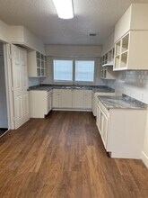 5635 Avenue B in Lubbock, TX - Building Photo - Building Photo