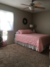724 Keswick Dr in Iowa City, IA - Building Photo - Building Photo