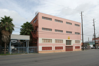 South End Lofts in San Antonio, TX - Building Photo - Building Photo