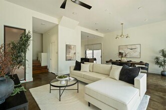 2017 Kinney Ave in Austin, TX - Building Photo - Building Photo