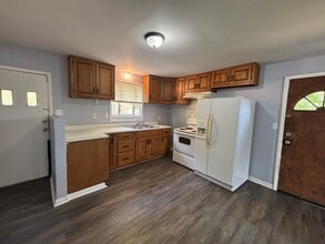 1813 West Ave in Beaver Falls, PA - Building Photo - Building Photo