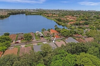 2444 Raleigh St in Hollywood, FL - Building Photo - Building Photo