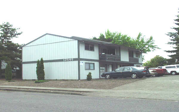 The Colony Apartments in Beaverton, OR - Building Photo - Building Photo