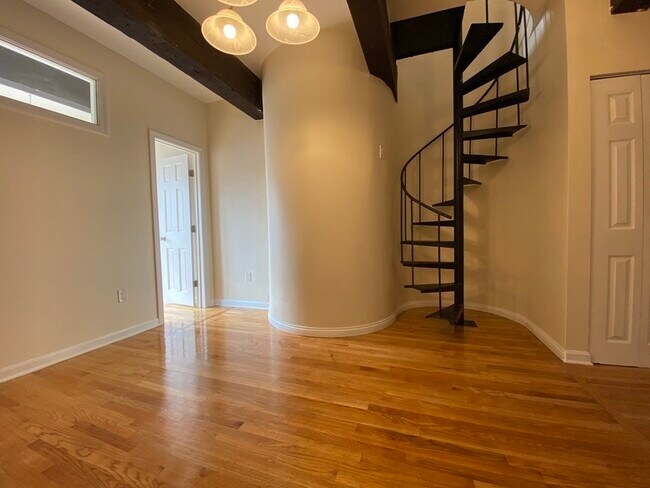 12 Stoneholm St, Unit 614 in Boston, MA - Building Photo - Building Photo