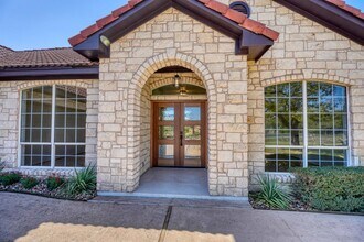 1100 Broken Hills Dr in Horseshoe Bay, TX - Building Photo - Building Photo