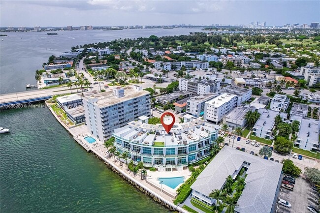 property at 2000 Bay Dr