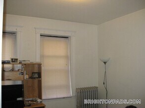 33 Egremont Rd, Unit 2 in Boston, MA - Building Photo - Building Photo