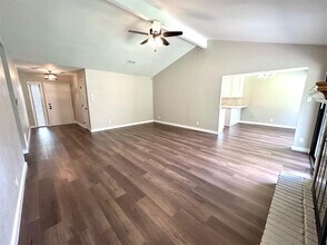 4805 Gerona Dr in Austin, TX - Building Photo - Building Photo
