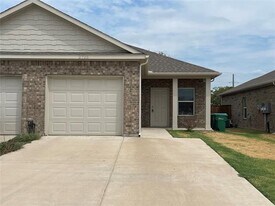 2725 Ginger Ct in Sherman, TX - Building Photo