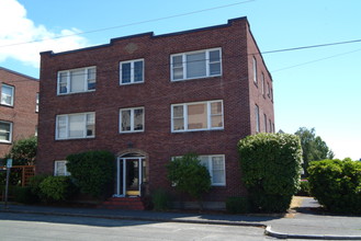 Oregonian Apartments in Seattle, WA - Building Photo - Building Photo