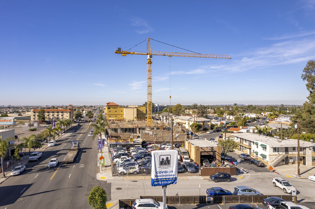 5474 El Cajon Blvd in San Diego, CA - Foto de edificio