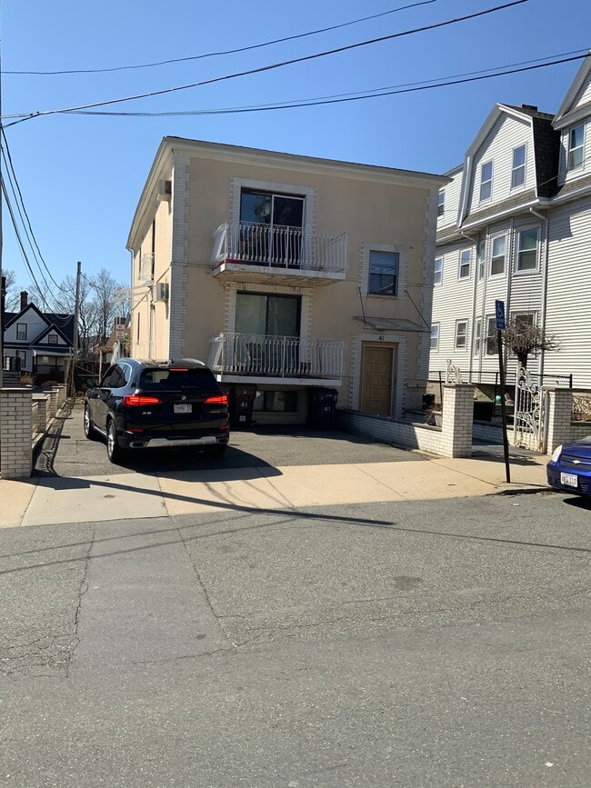 41 High St, Unit B