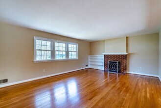 7736 Midday Ln in Alexandria, VA - Building Photo - Building Photo