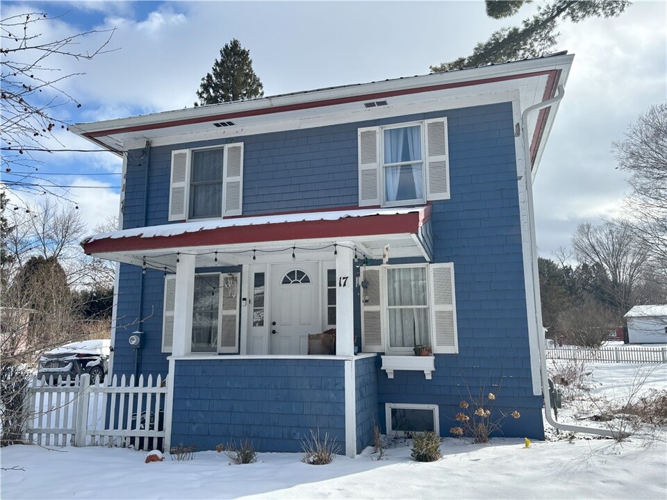 17 Main St in Freeville, NY - Building Photo