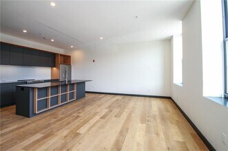 33 Russell St in Rochester, NY - Building Photo - Building Photo
