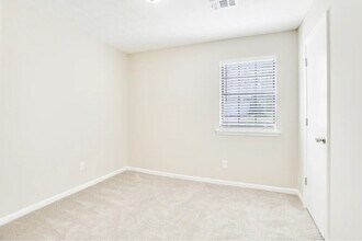 5576 Pennybrook Ct in Stone Mountain, GA - Building Photo - Building Photo