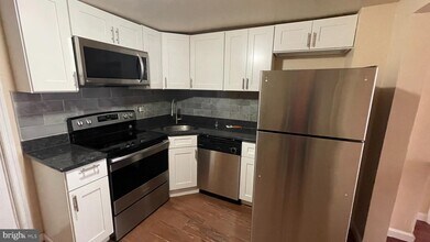 537 N 13th St-Unit -3F in Philadelphia, PA - Building Photo - Building Photo