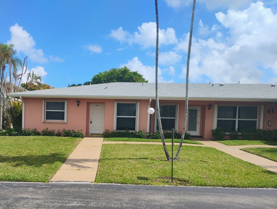 1661 NW 20th Ave in Delray Beach, FL - Foto de edificio