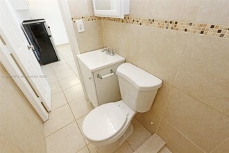 2385 SW 15th St in Miami, FL - Building Photo - Building Photo