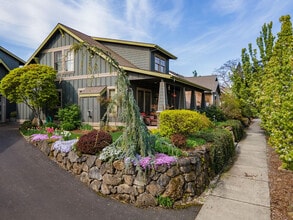 3101 Sherman Ave in Hood River, OR - Building Photo - Building Photo