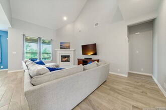 1524 Leeds Park in Bulverde, TX - Building Photo - Building Photo