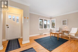 274 Queen Mary St in Ottawa, ON - Building Photo - Building Photo