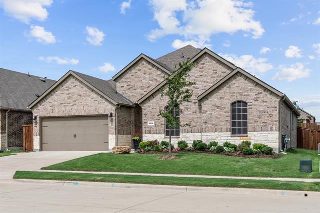 property at 2916 Crossbow Ln