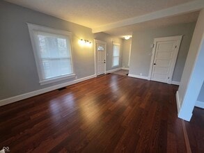 5030 E New York St in Indianapolis, IN - Building Photo - Building Photo