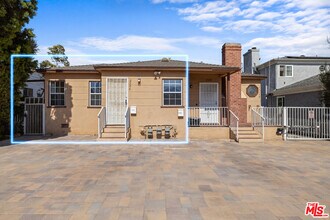 2526 Military Ave in Los Angeles, CA - Building Photo - Building Photo