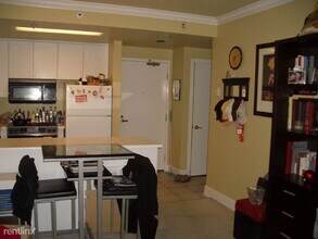240 Lombard St in San Francisco, CA - Building Photo - Building Photo
